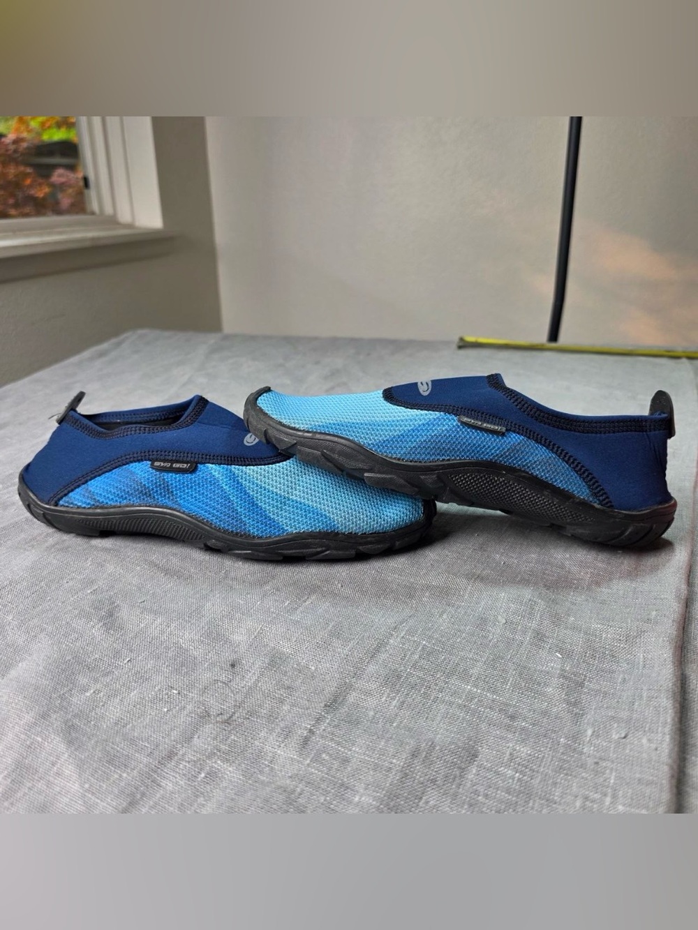 SURF GO Water Shoes Blue Mesh Neoprene Aqua Socks Beach Pool Surfing Unisex 9.5"